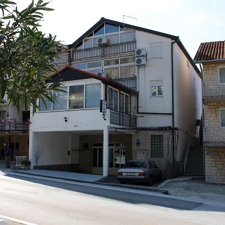 Double 2613b ゲストハウス